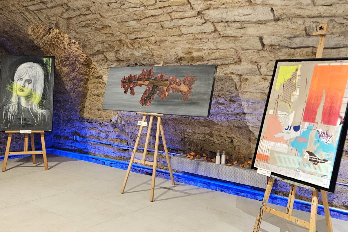 Regionale Künstler im Alten Gewölbekeller Reutlingen